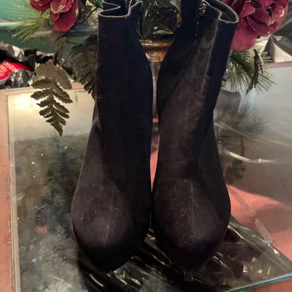Ankle boots